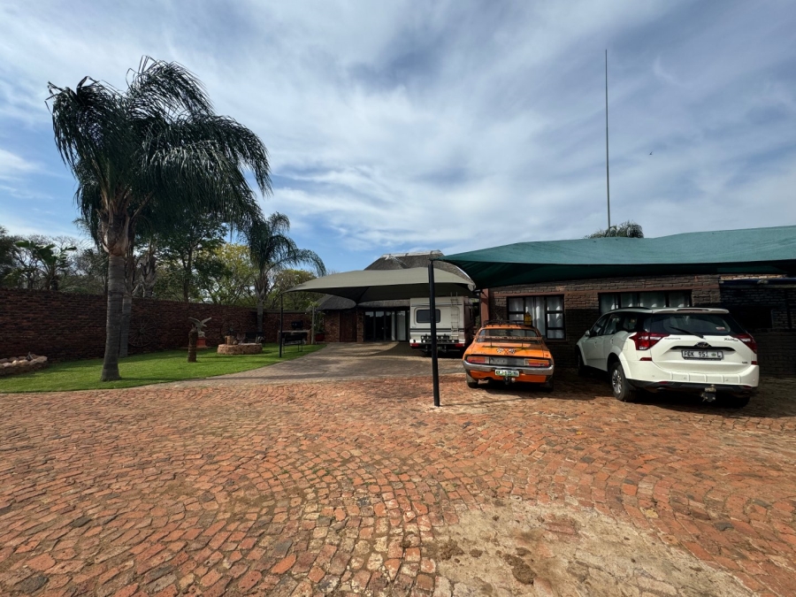 Commercial Property for Sale in Hartbeespoort Rural North West
